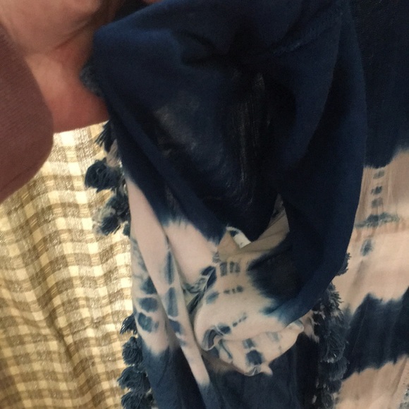 Super cute top nwt size xlarge so many ways t wear - Picture 5 of 8